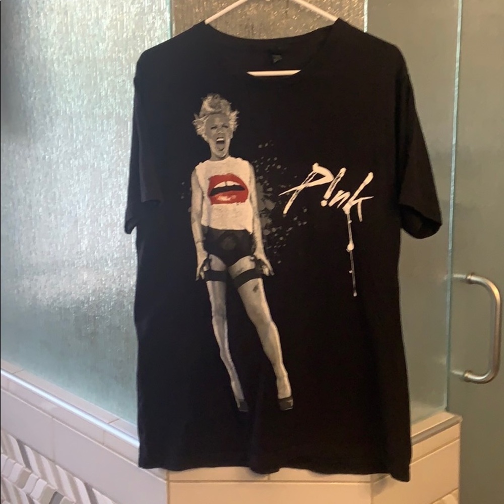 PINK, TRUTH ABOUT LOVE   VINTAGE CONCERT T SHIRT